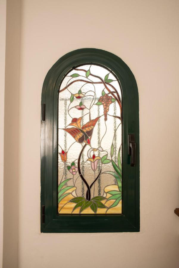 Maisonette With Garden In The Heart Of The Historical Kalamata Center ภายนอก รูปภาพ